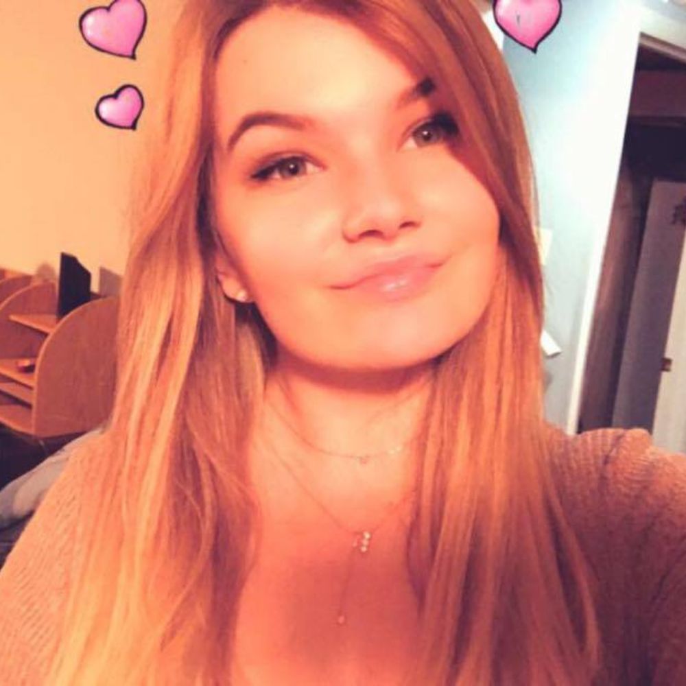 Meet your Posher, Makayla